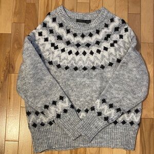RDI Gray and Black Patterned Crewneck Sweater